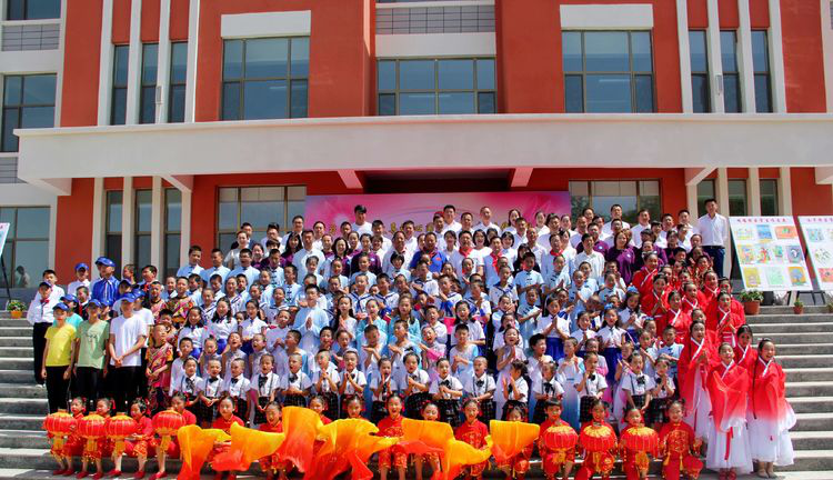 1559487913919402.png 大合影.png