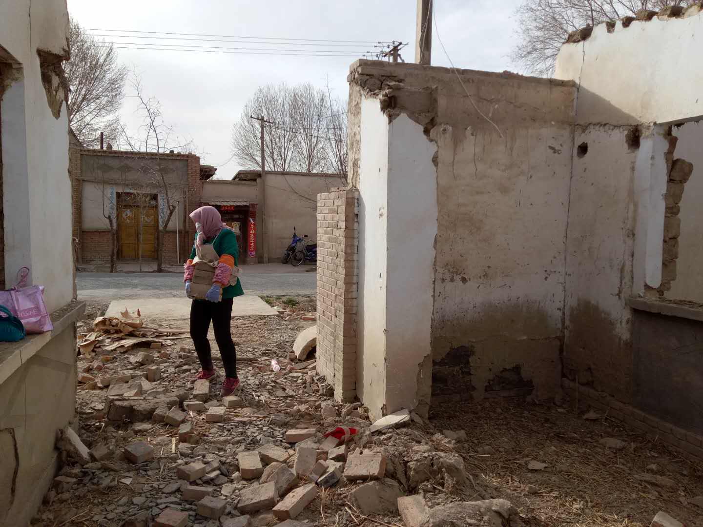 1587111726763527.jpg 1587111726763527.jpg