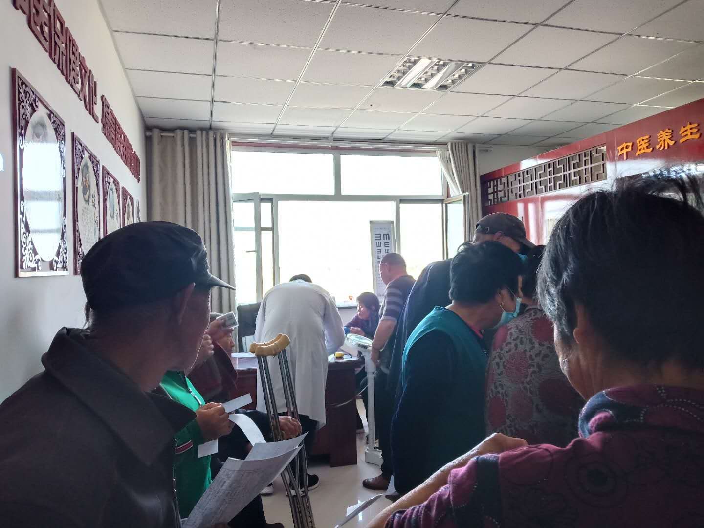 1589944072707135.jpg 老人体检.jpg