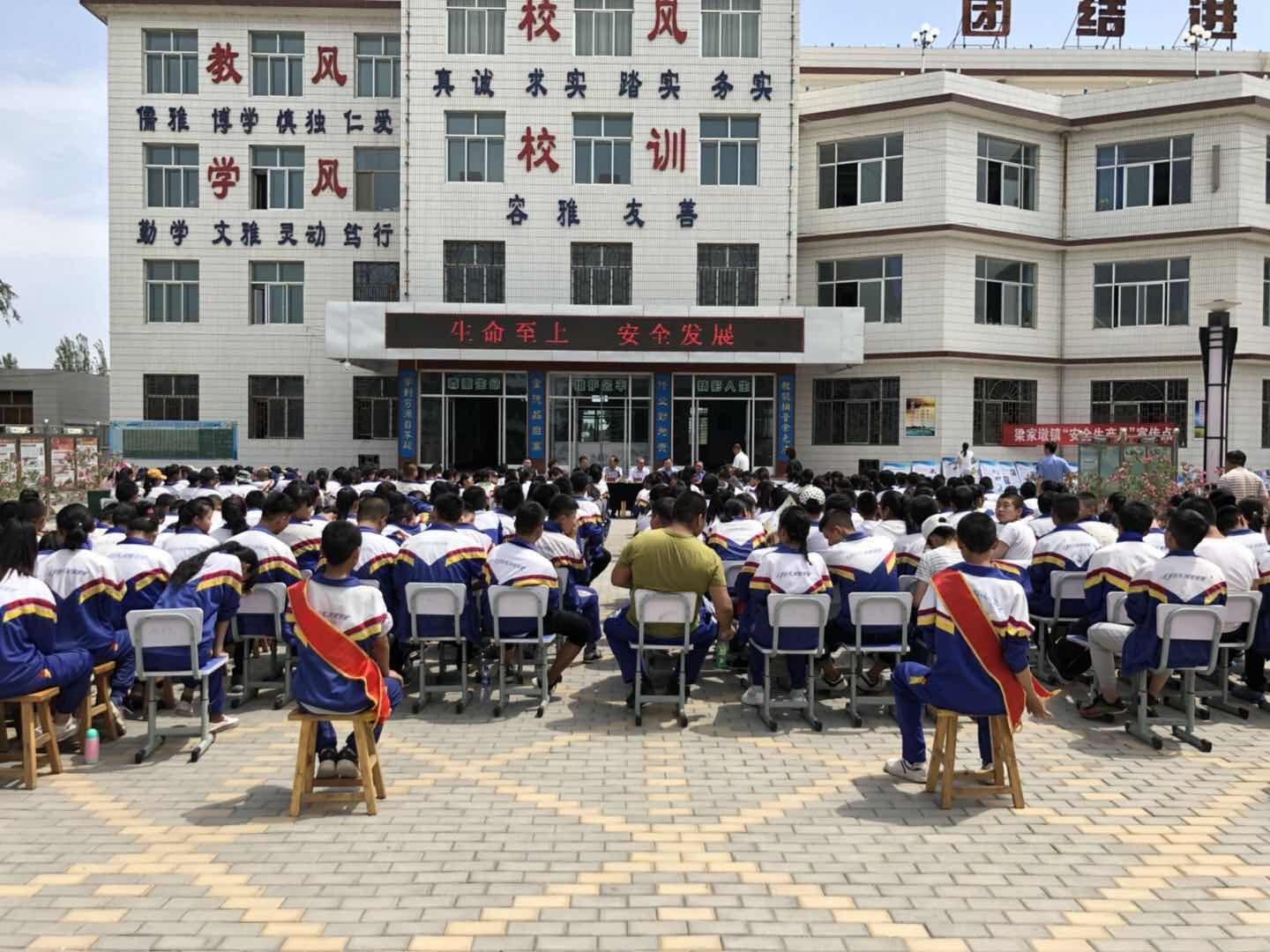 3E1EBFCC55CADF683F55858AF4EF610B.jpg 3E1EBFCC55CADF683F55858AF4EF610B.jpg