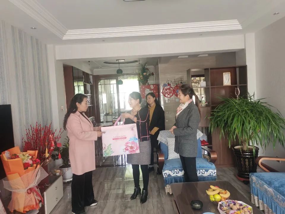 慰问张志花1.jpg