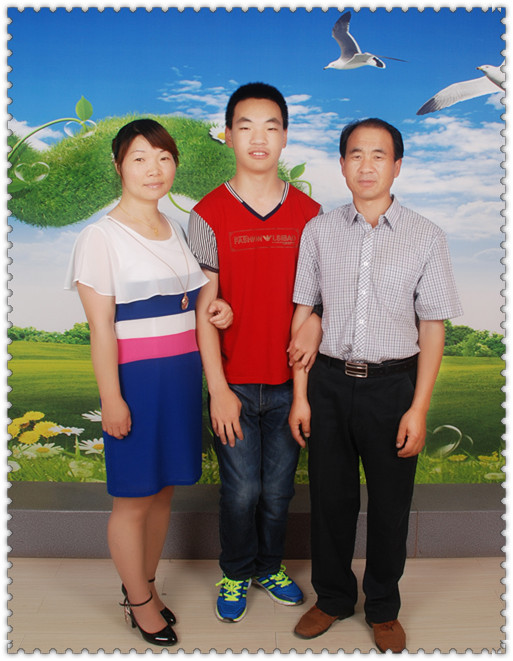 杨艳萍全家福照片_副本.jpg