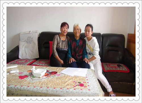 图片三：尊老敬老代代传，婆婆、蒋凤萍、儿媳一起创建美满、幸福的家_副本.jpg