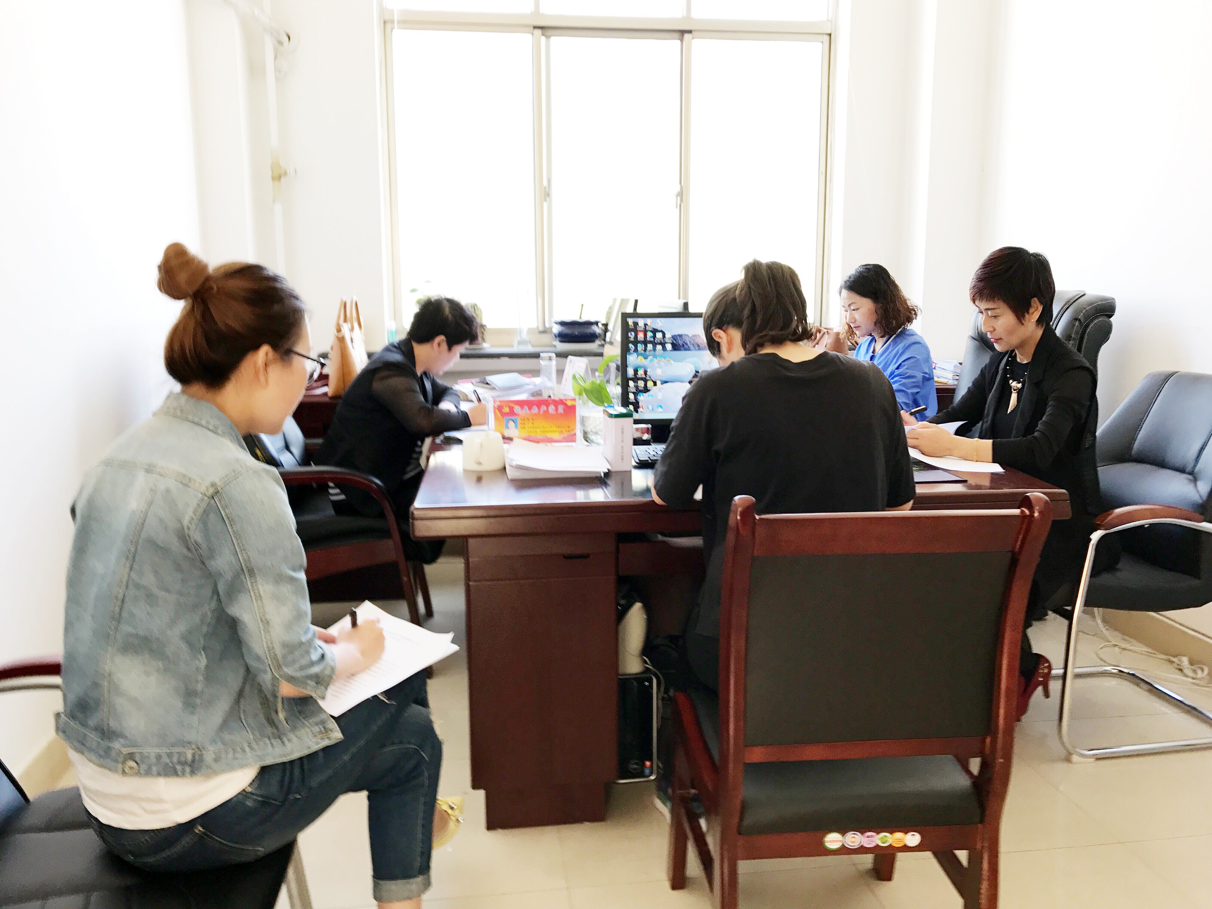 妇联学习省市领导精神.jpg