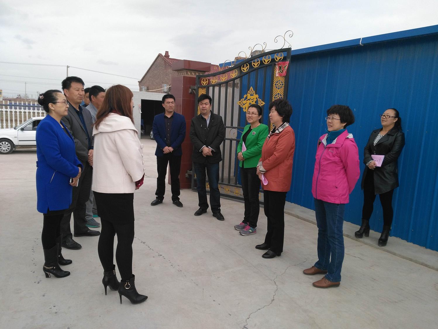 王主席一行深入景泰建明养殖专业合作社检查指导.jpg